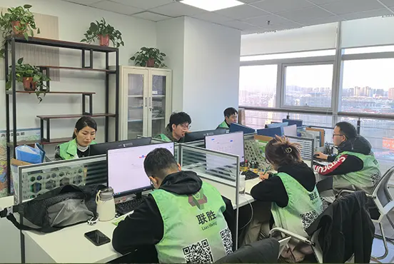 Qindao Lian Sheng International Trade Co., Ltd. merkataritza taldea