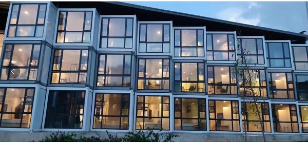 3D aurrefabrikatutako etxearen abantaila
